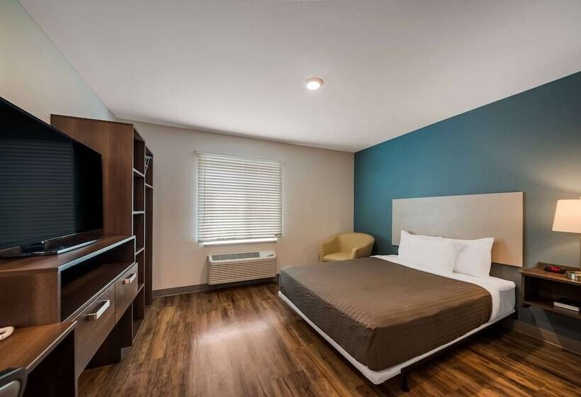 ホテル Woodspring Suites Inverness