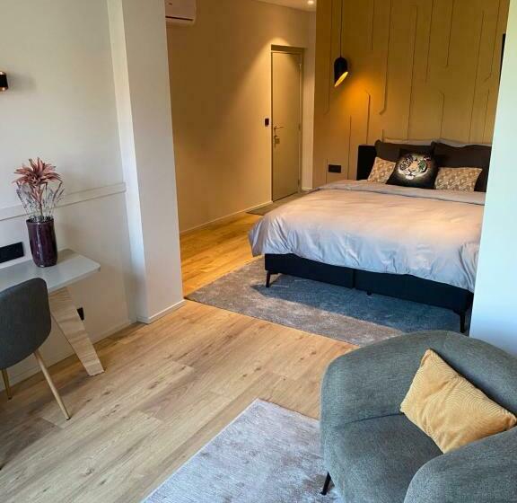 پانسیون Good Mood Chambres Et Suite