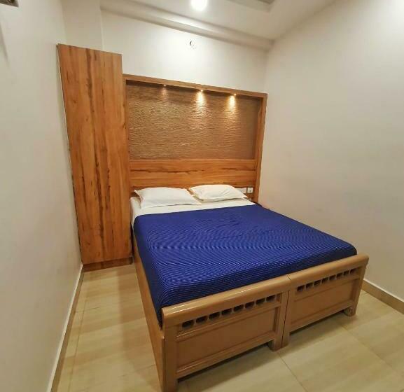 Stay Court Business Class Hotel Near Central Railway Station