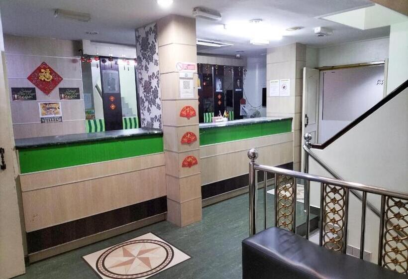 هاستل Faber Inn