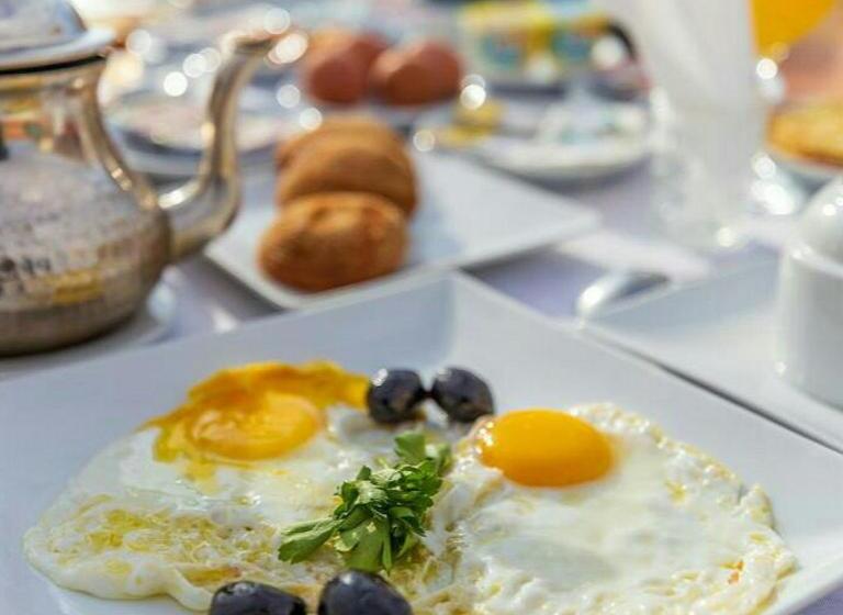 تختخواب و صبحانه Best Desert Luxury Camp