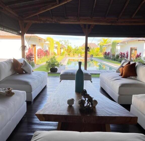 Bed and Breakfast Villa Karma Kama