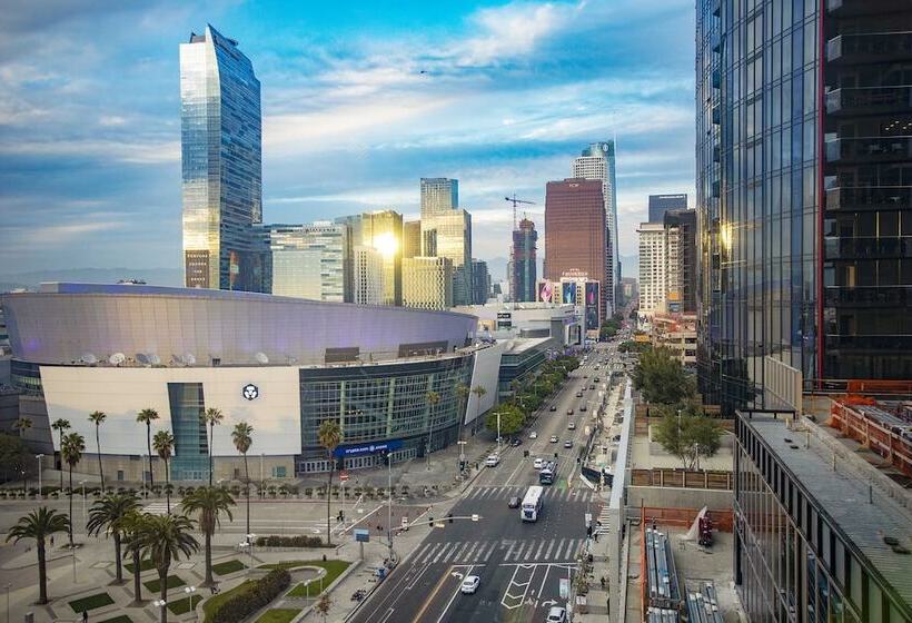فندق Moxy Downtown Los Angeles