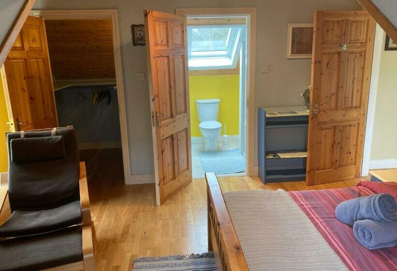 צימר Rugged Glen Accommodation 2