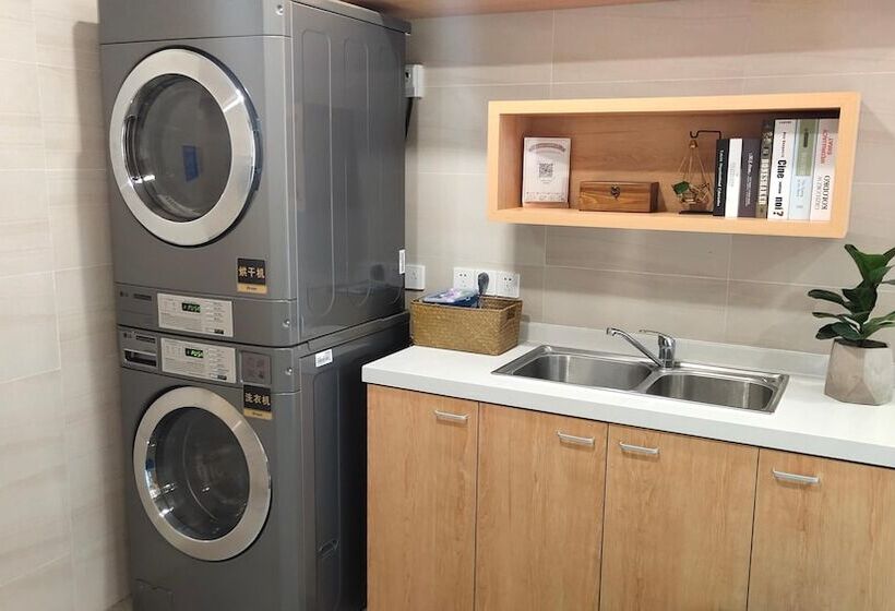 Hanting Hotel Shanghai Xujiahui Center