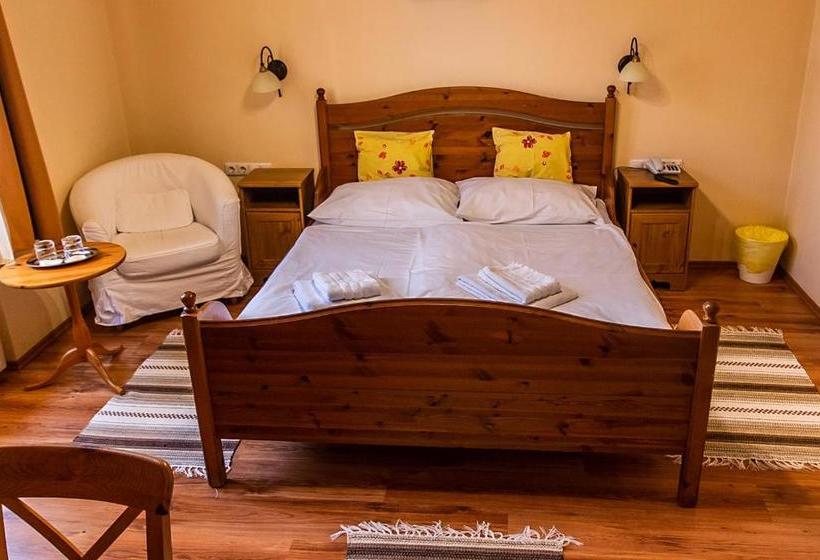 هتل Il Gallo Nero   Fekete Kakas étterem és Panzió