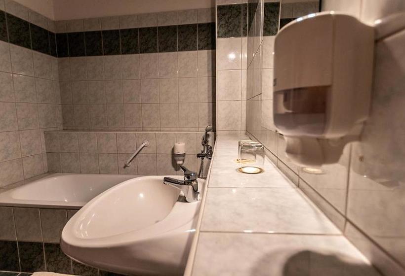 هتل Il Gallo Nero   Fekete Kakas étterem és Panzió