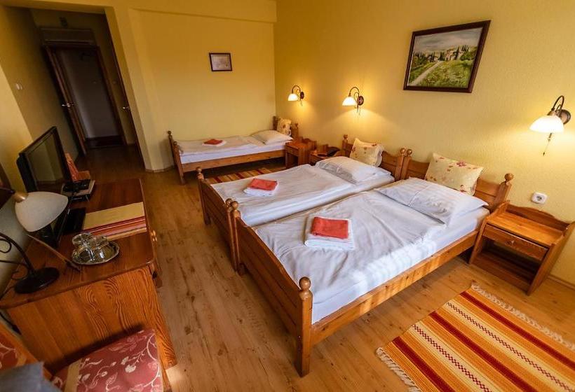 هتل Il Gallo Nero   Fekete Kakas étterem és Panzió