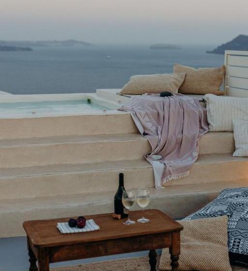 هتل Spitia Santorini Villa Collection