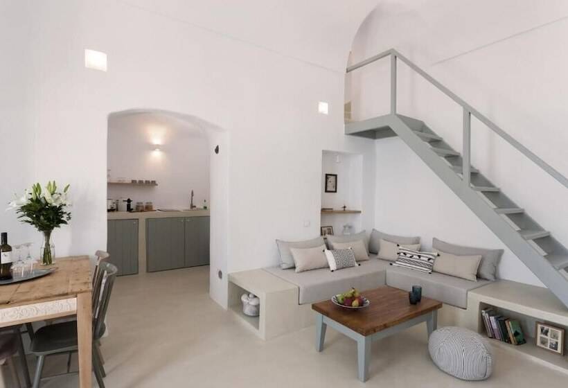 هتل Spitia Santorini Villa Collection