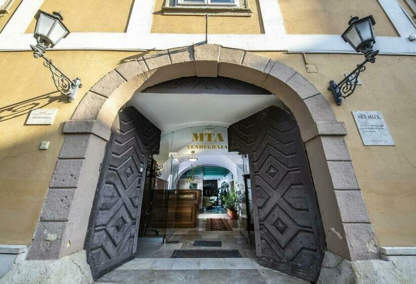 민박 Academy Pension
