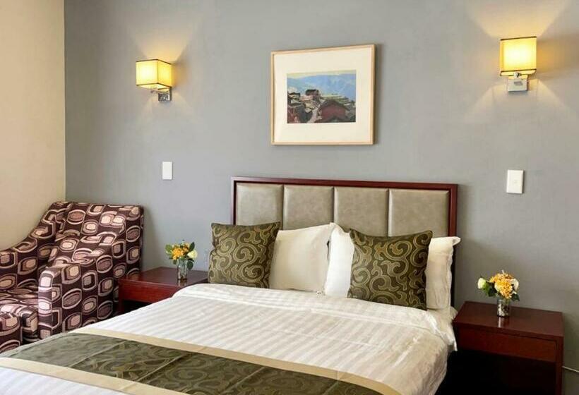 Отель Atlantic Pearl Guest House Rivonia