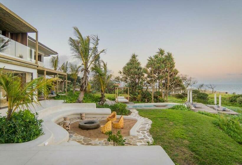 هتل Sala Beach House