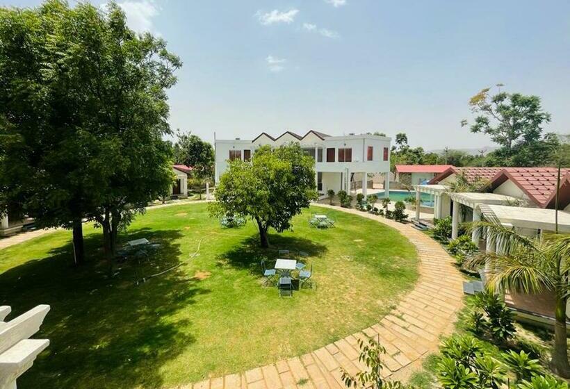 Las Cabanas Resort