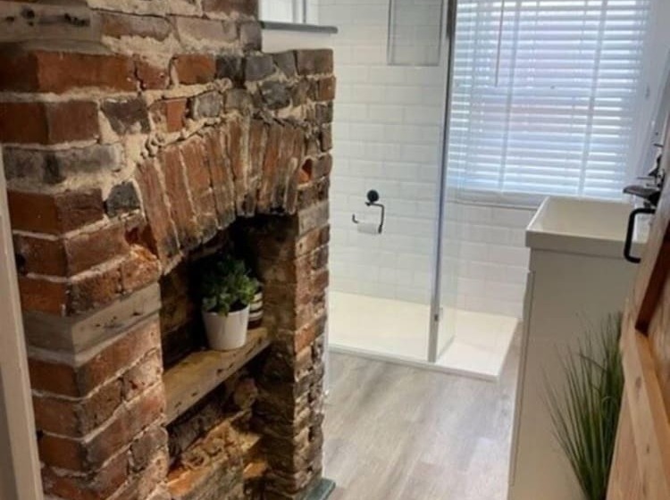 2 Bed Grade 2   Dates Back To 1500 S