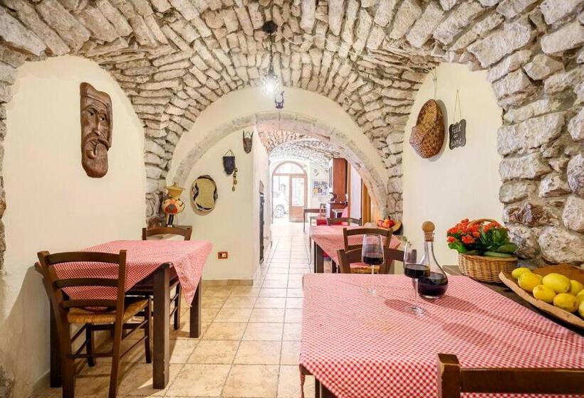 بنسيون La Vecchia Torre