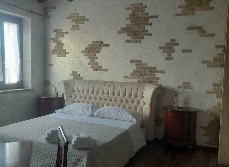 تختخواب و صبحانه Casale Della Rosa