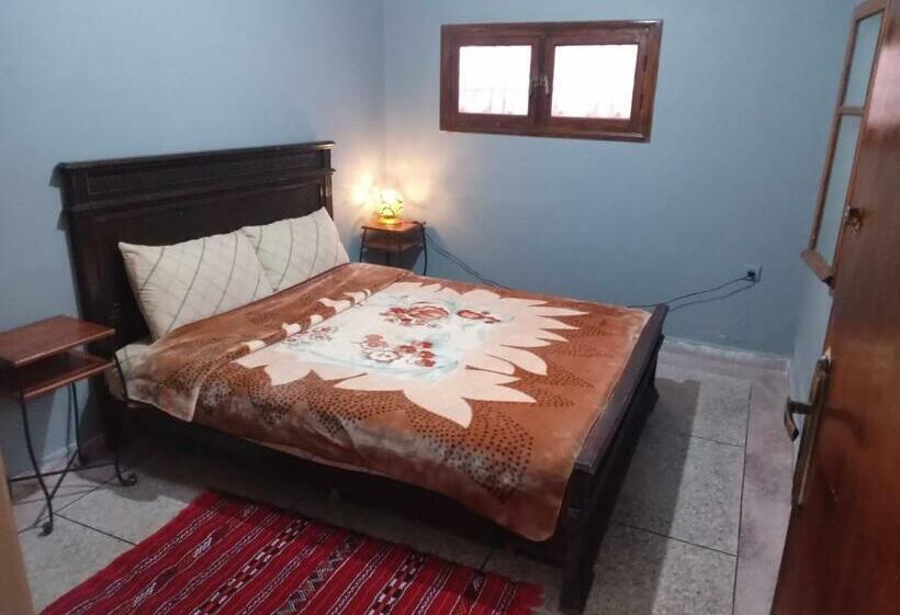 تختخواب و صبحانه Palmtree