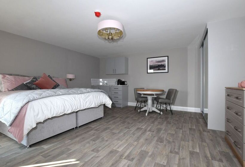 Homestead Hillsborough Guest Rooms