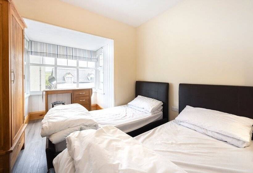 Borth Family House On The Beach Sleeps 7