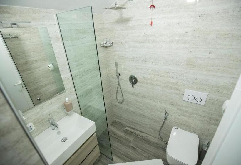 پانسیون Xhuli Guesthouse
