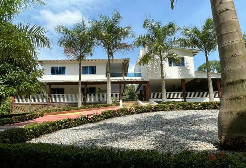 Eco Hotel El Bosque