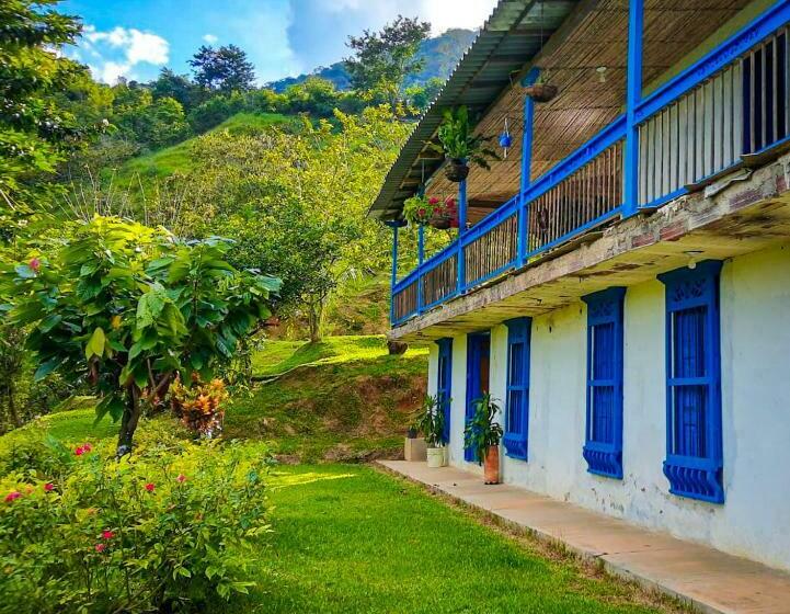 Hacienda Sagrada Cascada El Tagual