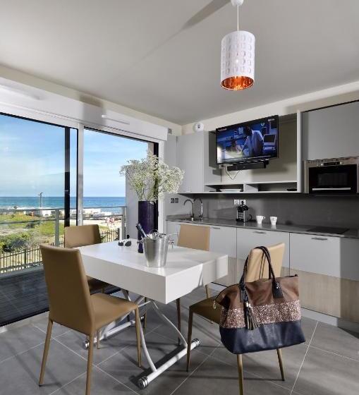 هتل Le Nautilia Résidence De Luxe Réservée Aux Couples