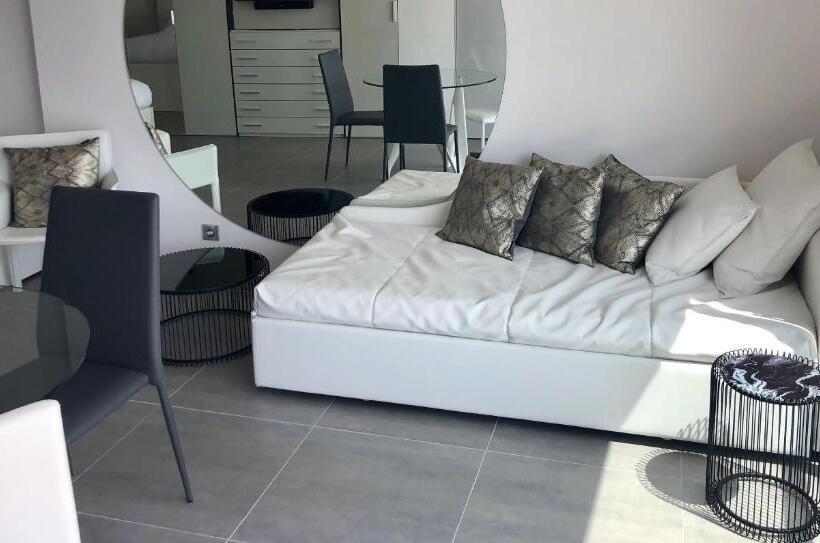 هتل Le Nautilia Résidence De Luxe Réservée Aux Couples