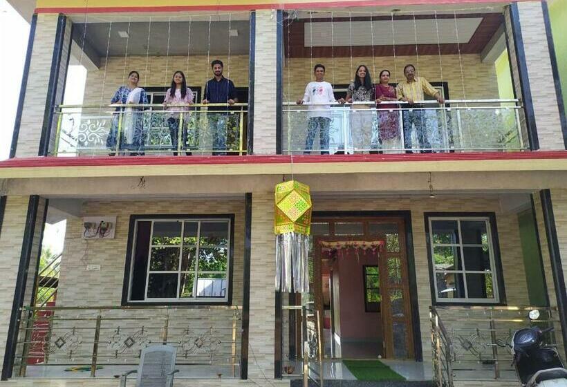 פנסיון Priyansh Home Stay