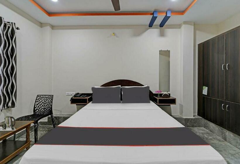호텔 Fabexpress Sri Lakshmi Residency