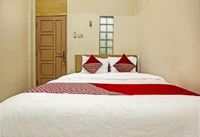 هتل Oyo 91268 Homestay Bu Erma Syariah