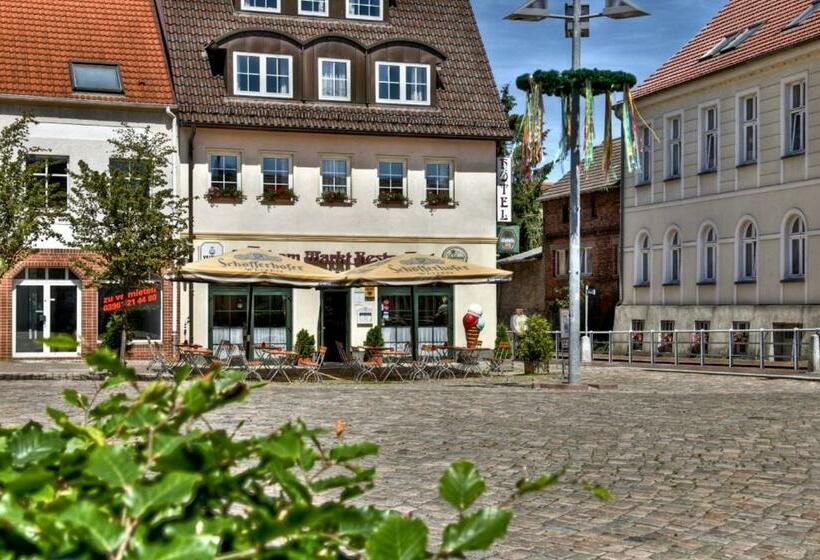 호텔 Am Markt Altentreptow