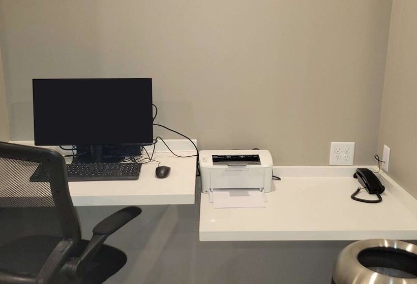 هتل Best Western Plus Grand Rapids Mn