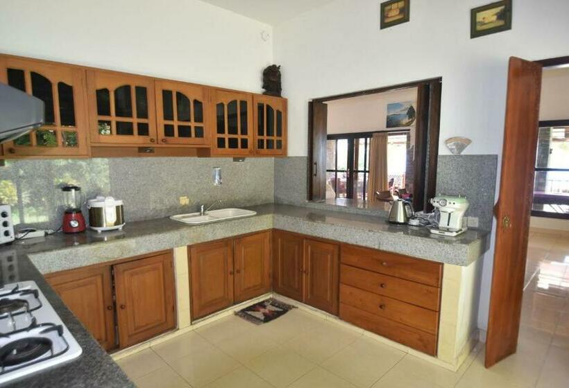 Пансион Griya Bali Surga Waterfront Boutique Villa & Spa