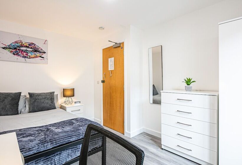 Phoenix Court   By Resify