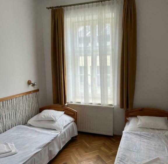 بنسيون Vaskapu Fogadó