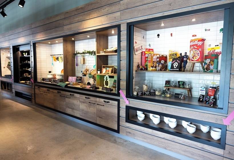 ホテル Moxy Simmern