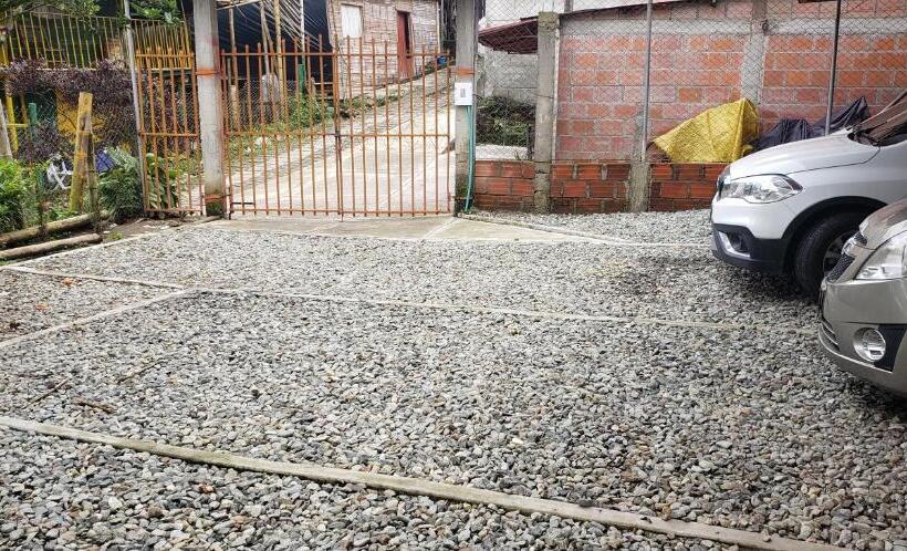 Cabaña Colibries Con Parqueo Gratis En Calarca
