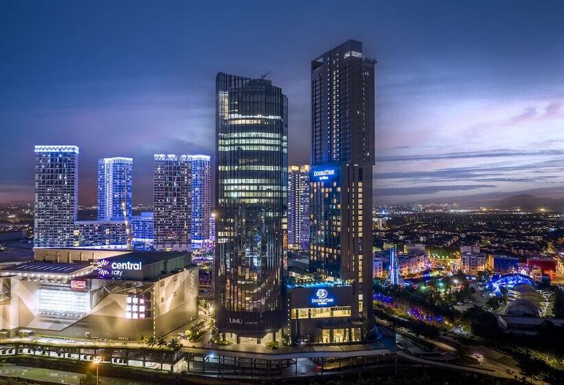 هتل Doubletree By Hilton Shah Alam I City