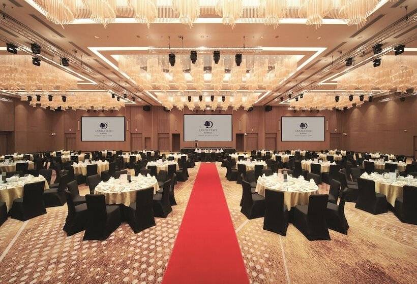 هتل Doubletree By Hilton Shah Alam I City