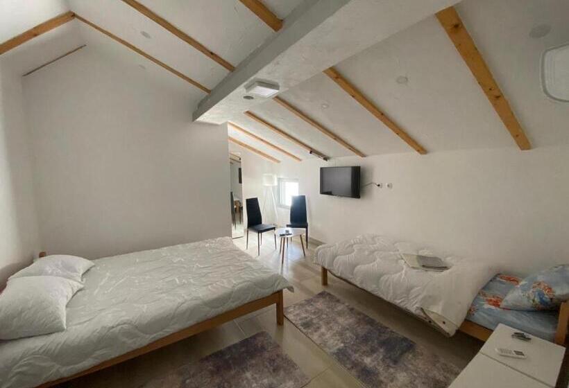 Yugoslavija 2 Centar