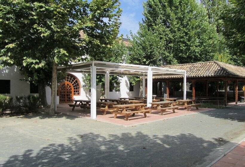 Albergue Inturjoven El Bosque   Hostel