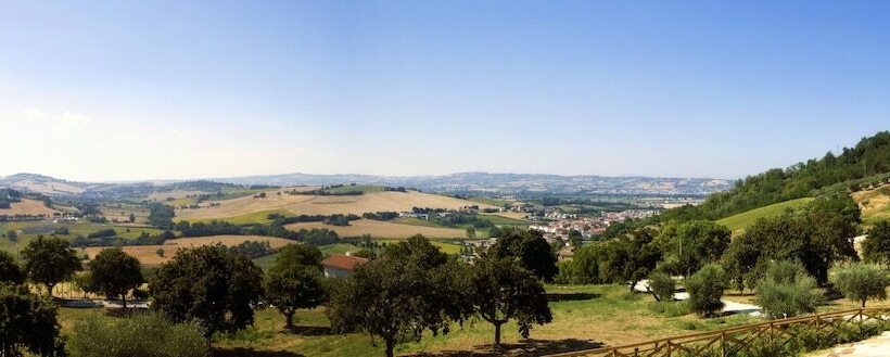 مبيت وإفطار Agriturismo Il Falco