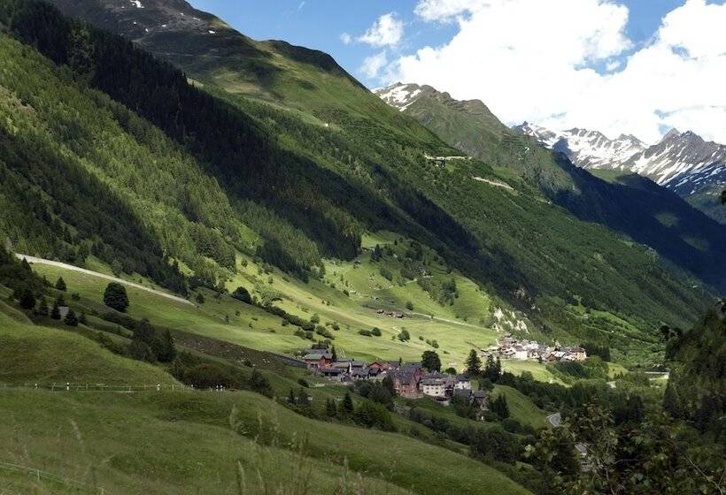 مبيت وإفطار Chalet Dei Fiori   & Apartment