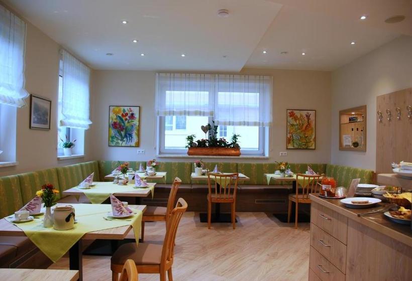 مبيت وإفطار Pension Ehrenfried   Hotel Garni