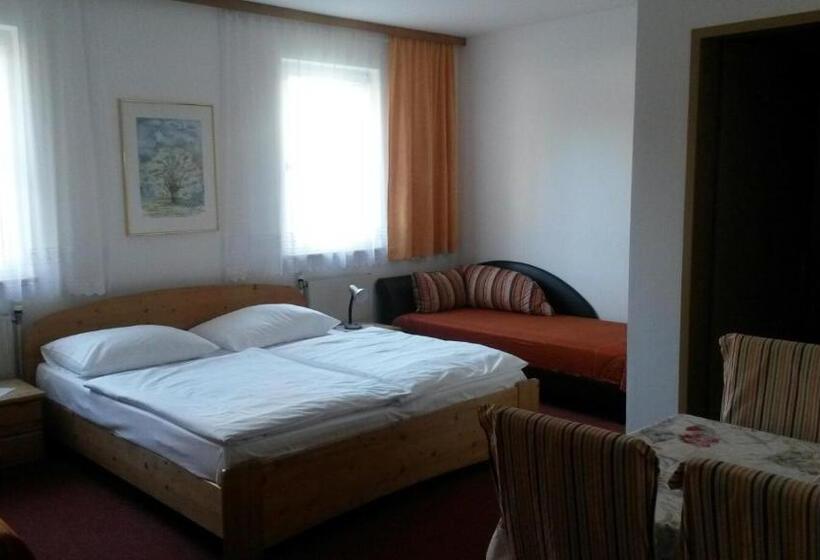 민박 Pension Parzer Pressbaum Bei Wien