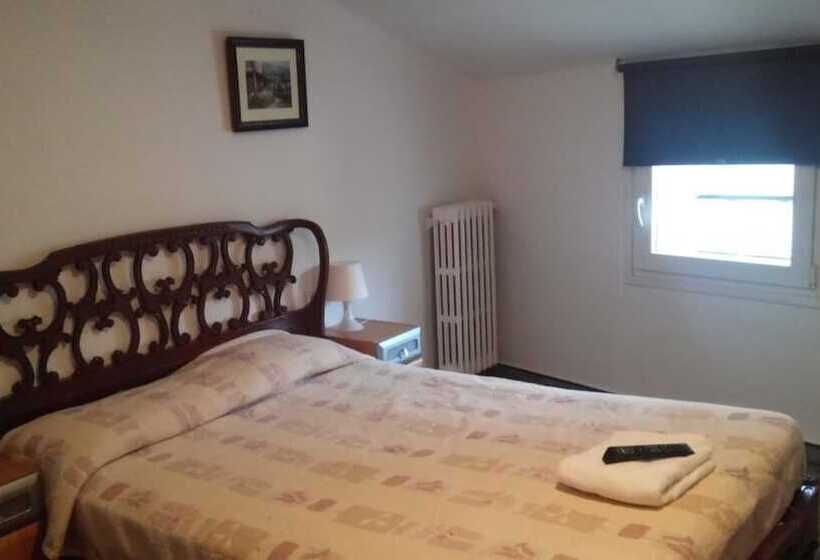 Hostal Porta De Nuria