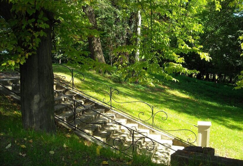 בית מלון כפרי Dwor Sierakow