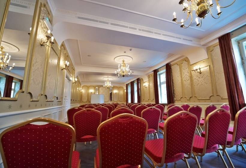 בית מלון כפרי Dwor Sierakow